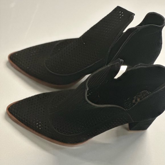 Vince Camuto Black boots - Picture 2 of 3